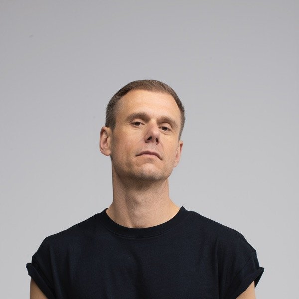 Armin van Buuren — легенда транса; его сборники A State of Trance выходят на виниле Armin van Buuren — винил и пластинки